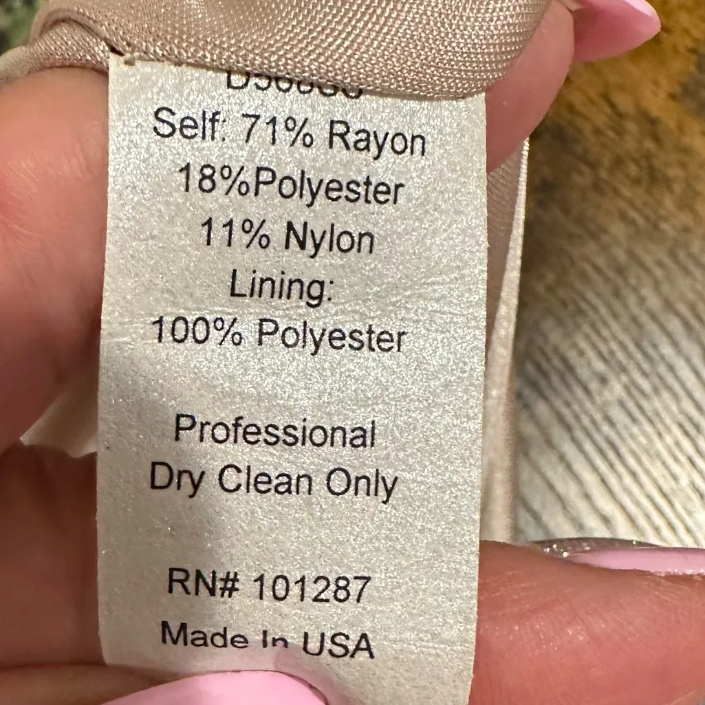 Alexia Admor Jewelled Neck Hammered Satin Trapeze Sleeveless Mini Dress Cream S - Image 6