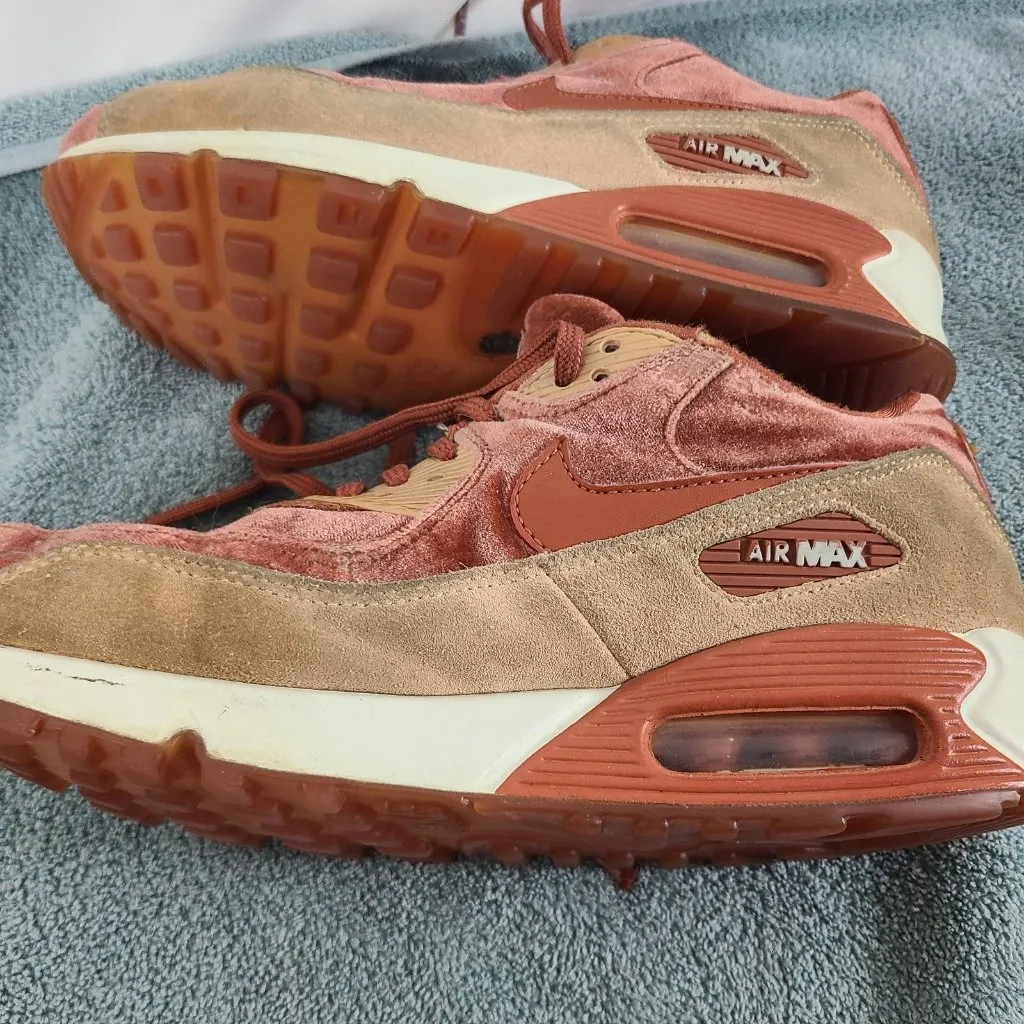 Size 8.5 - Nike Air Max 90 LX Dusty‎ Peach - Image 9