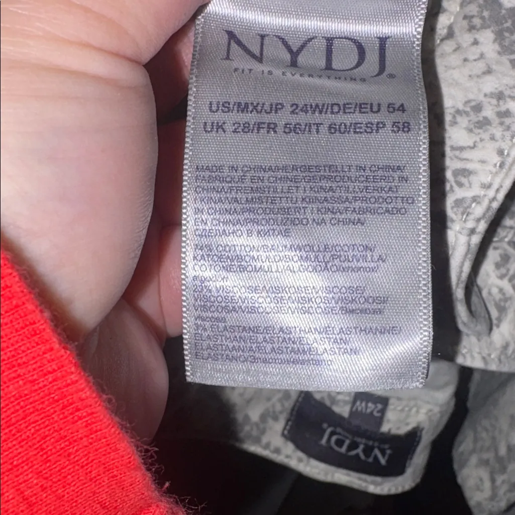 NYDJ Snake Print Amy skinny Leg Pants diamond gray size 24W - Image 6