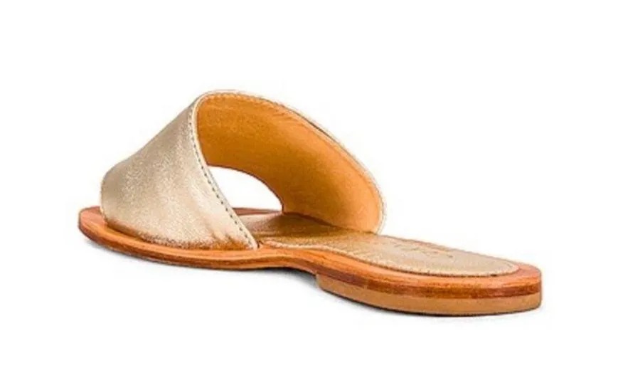 Like New! Cornetti Cossi Sandal in Laminate Gold, size 41 Gold - Image 4