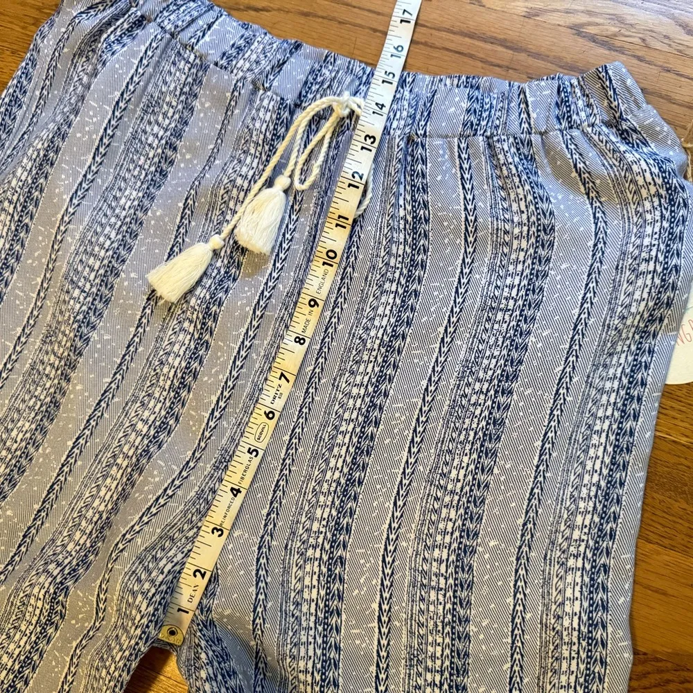 Blue and White crochet Lace Trim palazzo size M - Image 8