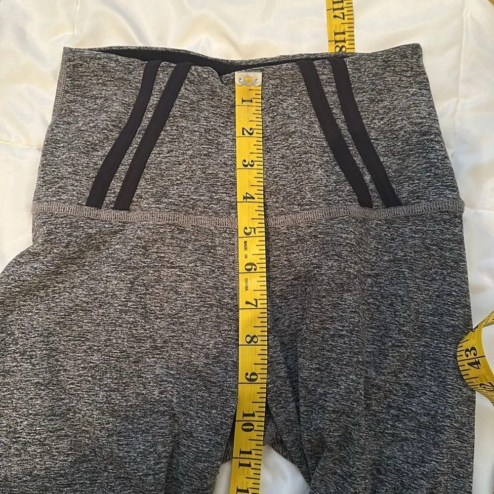 Beyond Yoga Stripe Down High Waisted MIDI Legging, Size S - Image 9