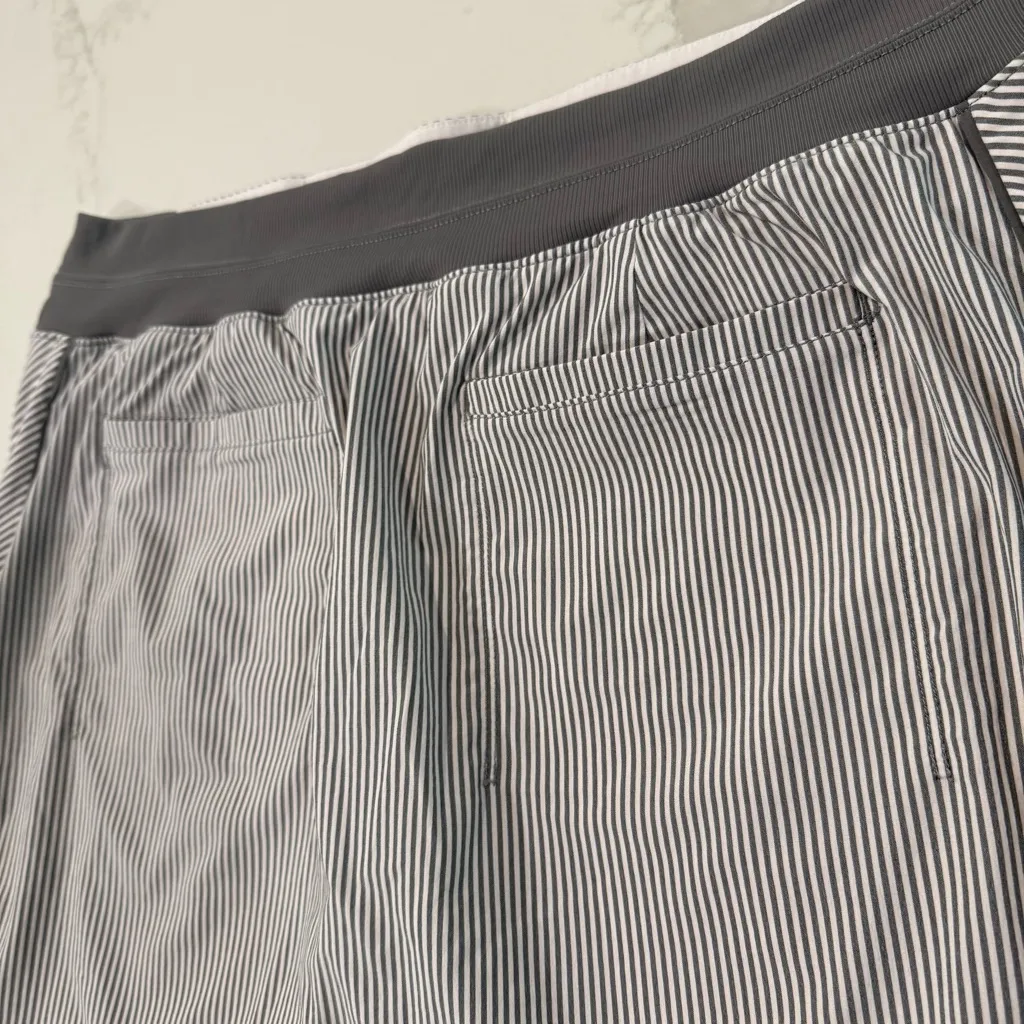 Athleta Brooklyn Textured Athletic Skort Women’s 14 Gray/White Striped Pockets - Image 7