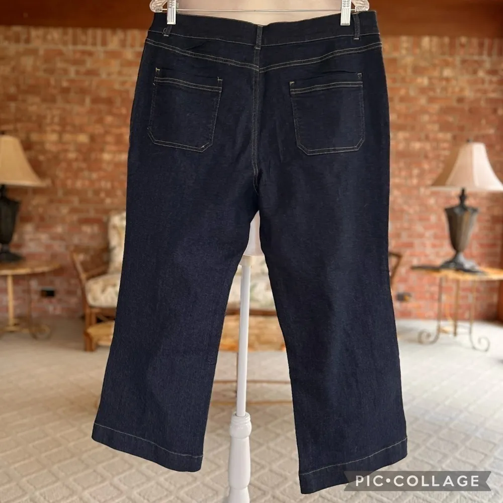Love Fashion Capri Jeans L Blue Dark Wash Cropped NWOT Size undefined - Image 8