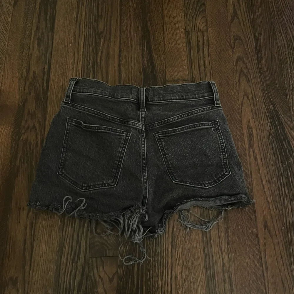Madewell black the perfect Jean short - Image 4