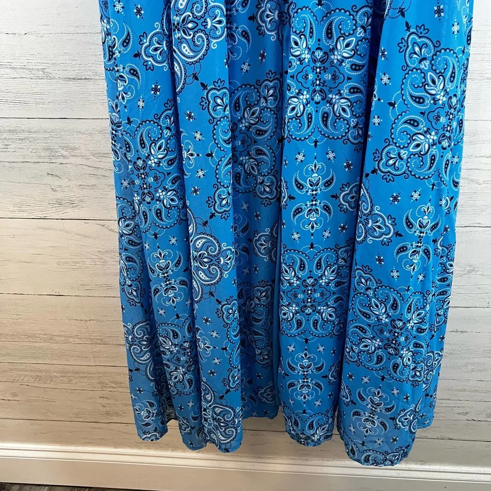 Bebe Blue Bandana Print V Neck Maxi Dress Size XXL - Image 4