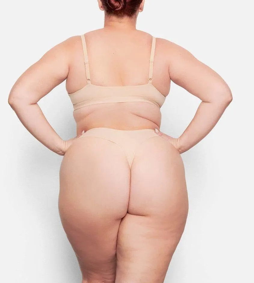 SKIMS  Fits Everybody Triangle Bralette - Image 4