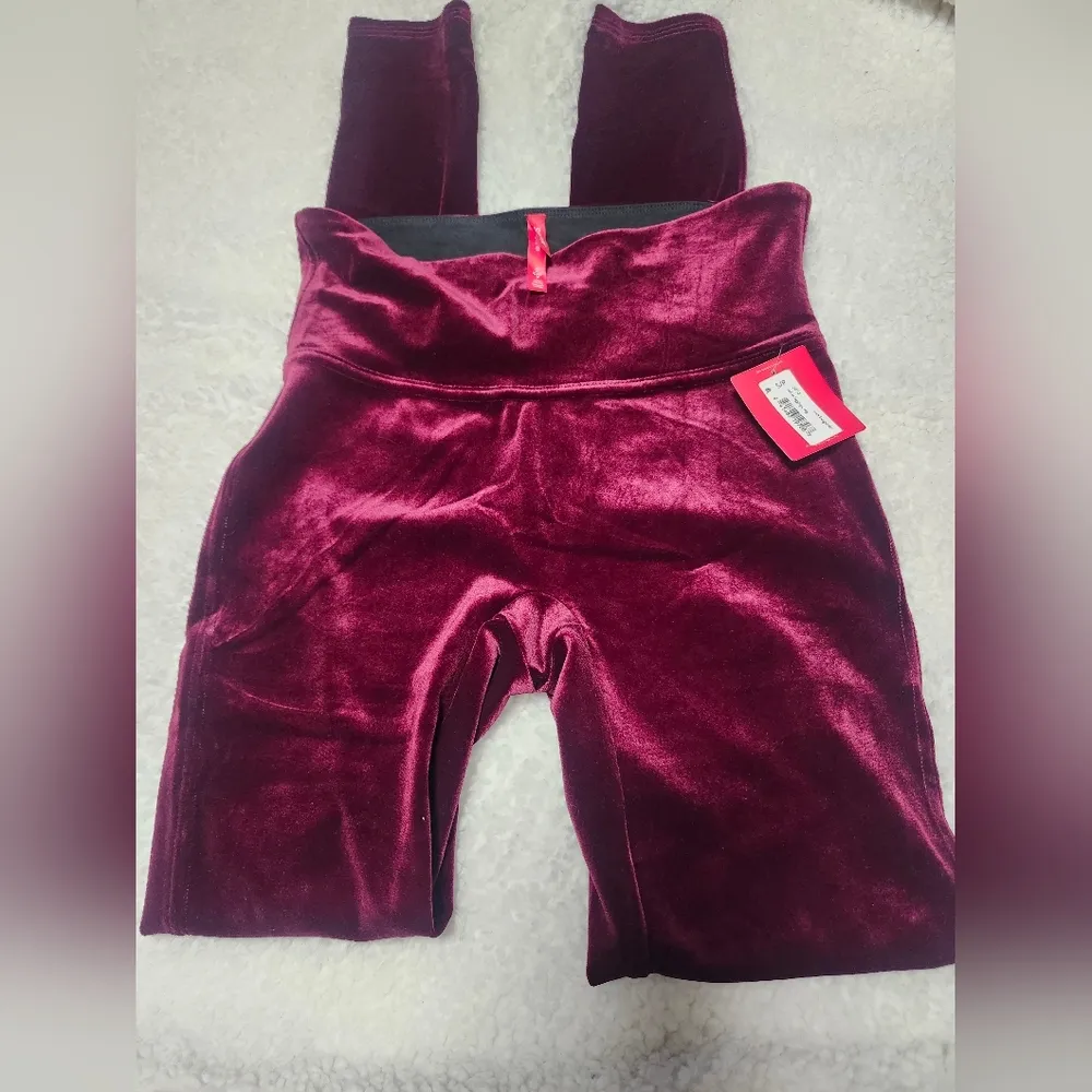 NWT Spanx Velvet Leggings in Color Rich Burgundy Size S - Image 5