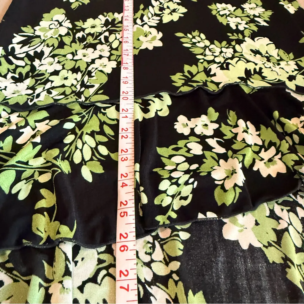 Susan Lawrence Black and Green Floral High Low Skirt - Image 6