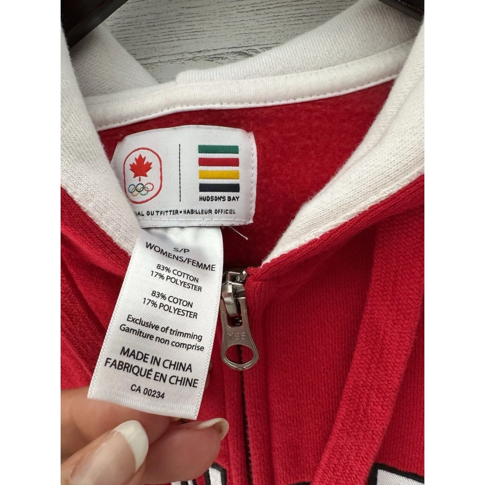 Vintage 2010 CANADA OLYMPIC Hudson Bay Co Red HOODIE SWEATER Women's S NWOT - Image 4