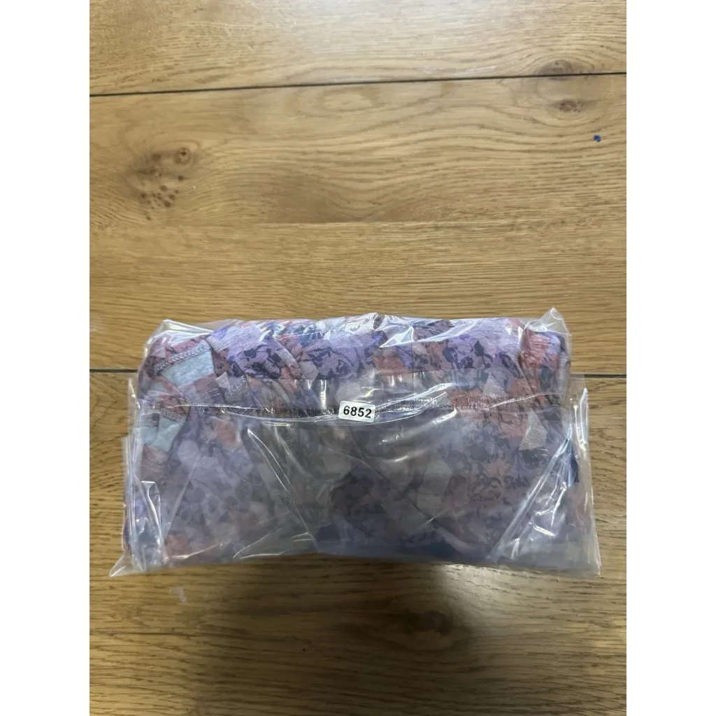 LuLaRoe Woman's Maxi Skirt Size 3XL Geometric Stretch Lightweight Modern Flowing - Image 9