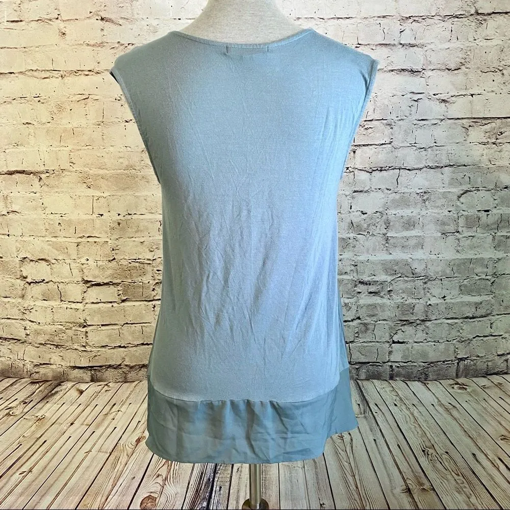 Banana Republic Steel Blue V-Neck Tank Top Blouse Small - Image 4