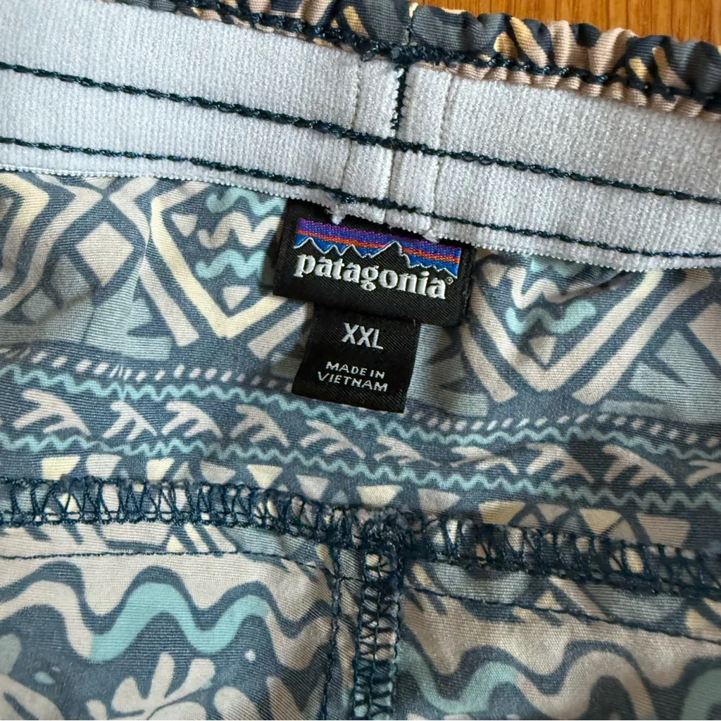 PATAGONIA Women’s Baggies Shorts size XXL - Image 3