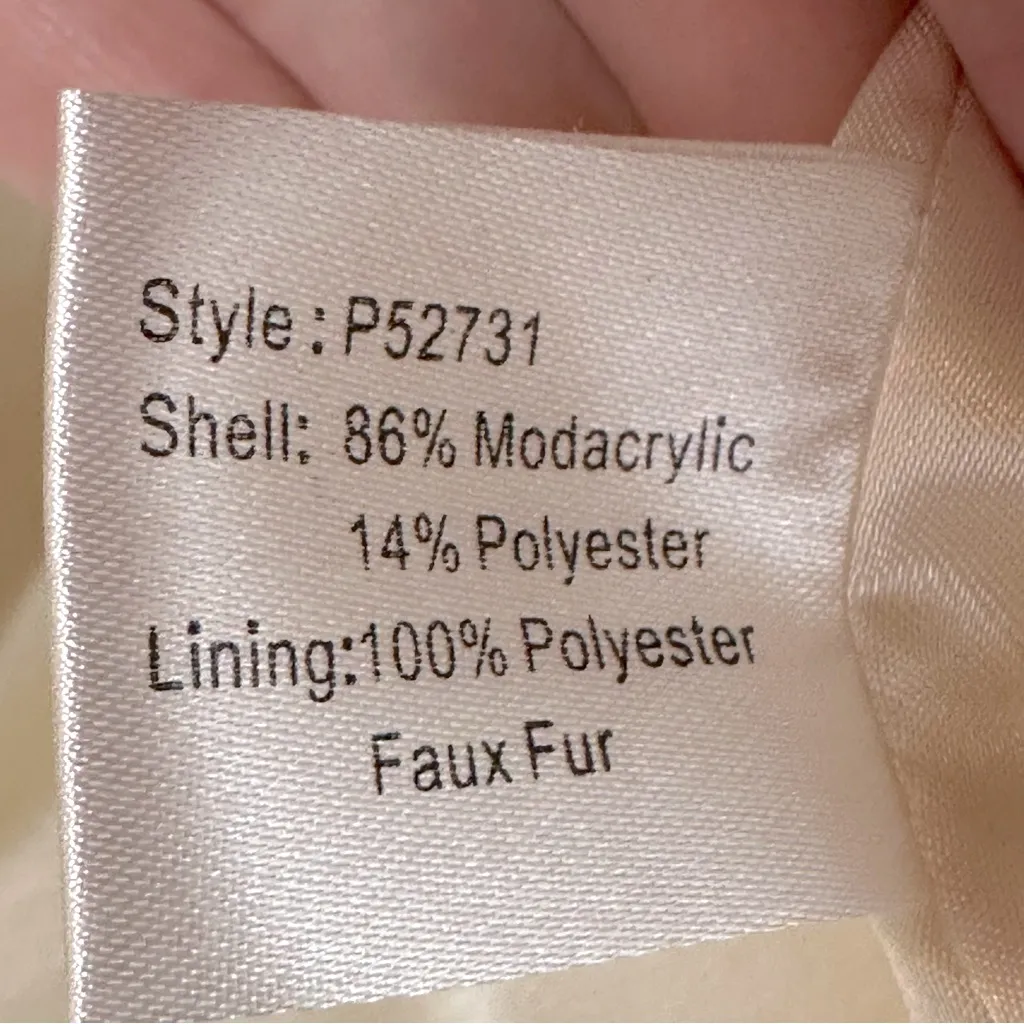 Kristen Blake Cream Ivory Faux Fur Vest Medium Winter White Fairy Grunge Angel - Image 9