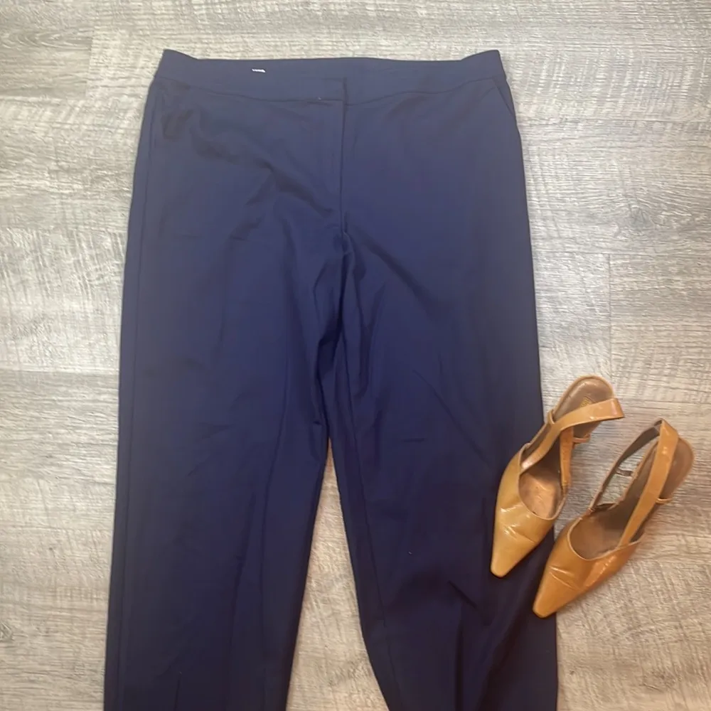 NWOT Retail $495 St. John Navy Blue Old Money  Straight Leg Pants - Image 5