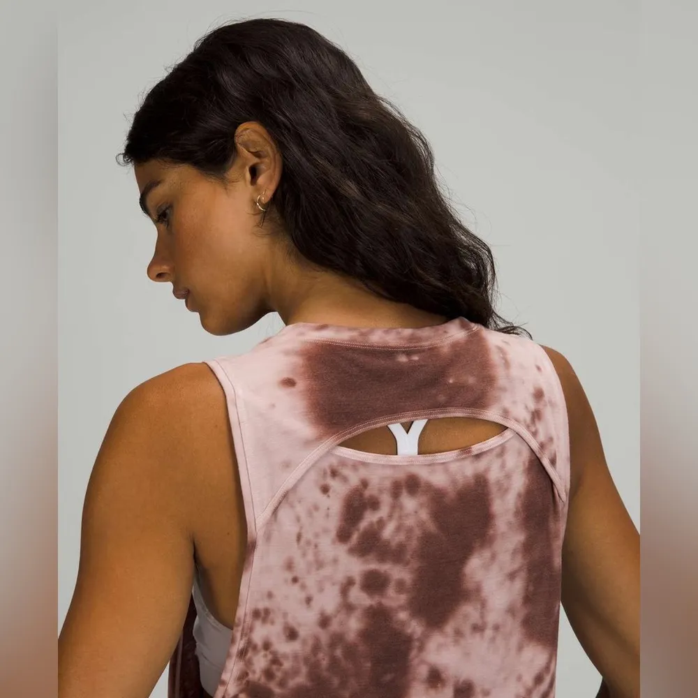 LULULEMON Cut Back Crop Tank Top in Marble Dye Silky French Press Size 4 (?) - Image 8