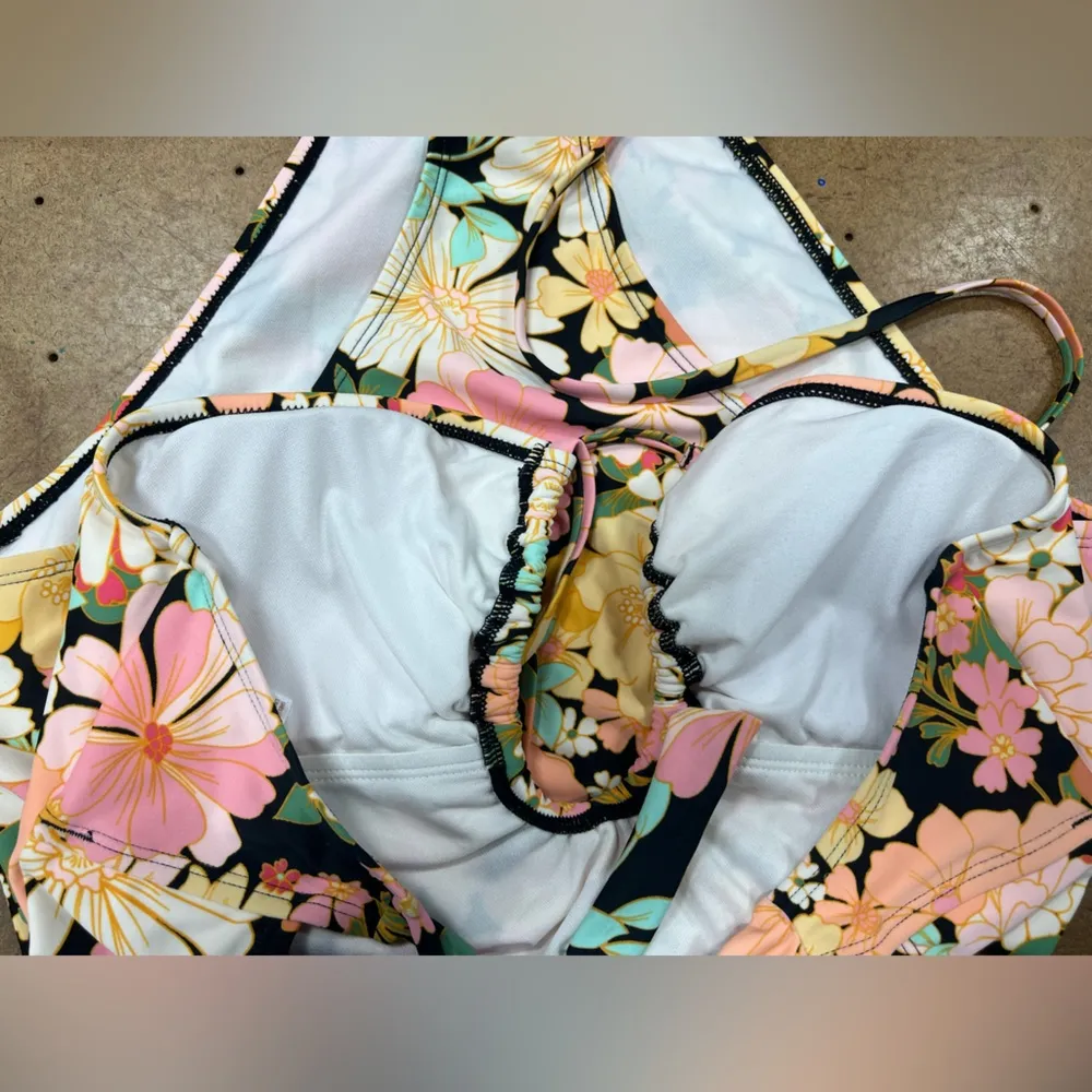 Shade & Shore Women's Halter Keyhole Bandeau One Piece Swimsuit M 8-10 - Image 12