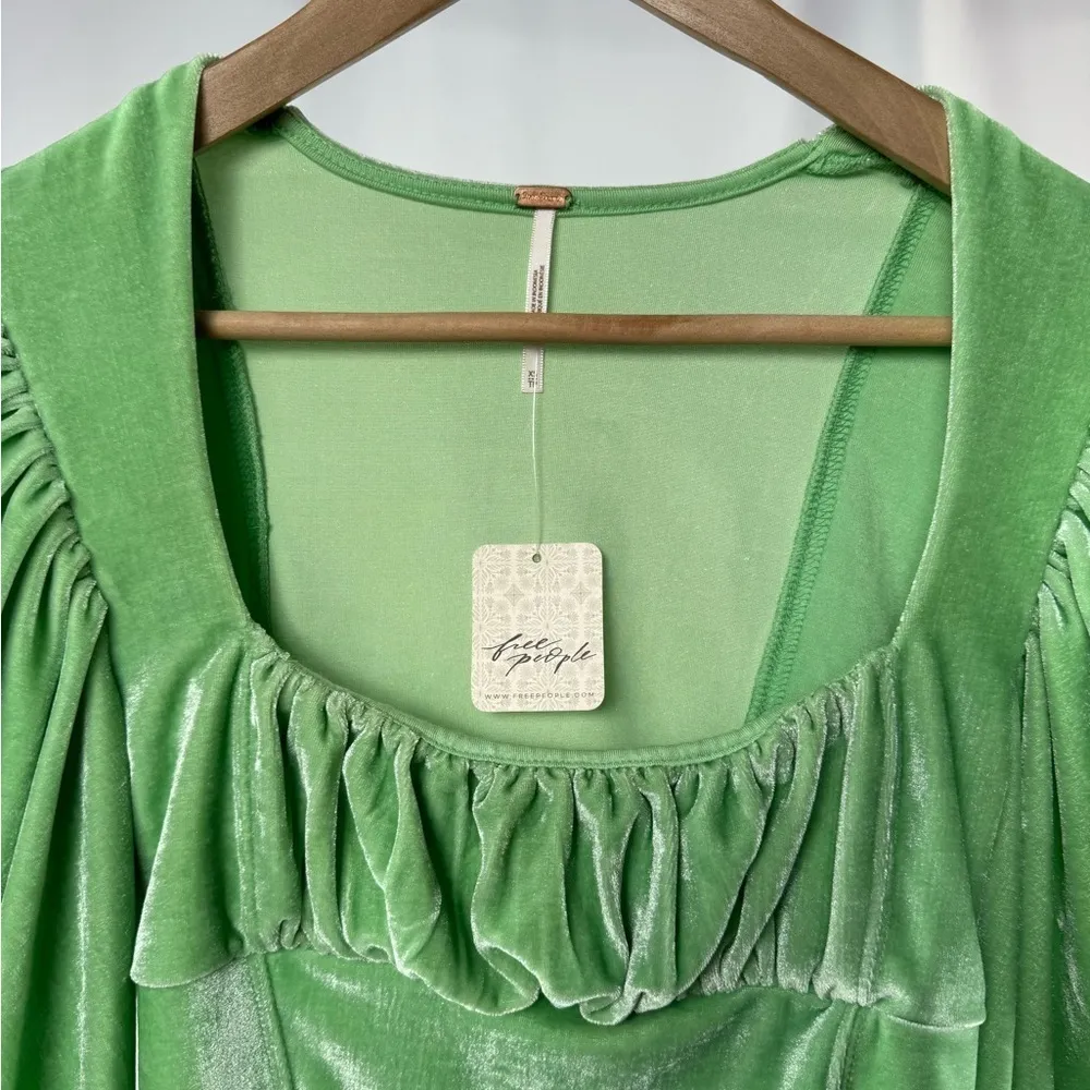 NWT Free People X REVOLVE Hold Me Velvet Top in‎ Sage Brush Size Extra Small - Image 3