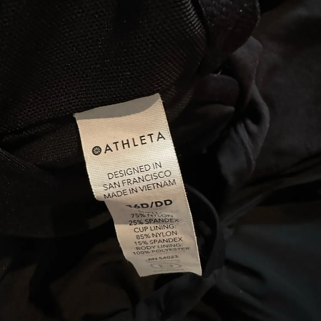 Athleta Sleek Black Tank Top - Image 9