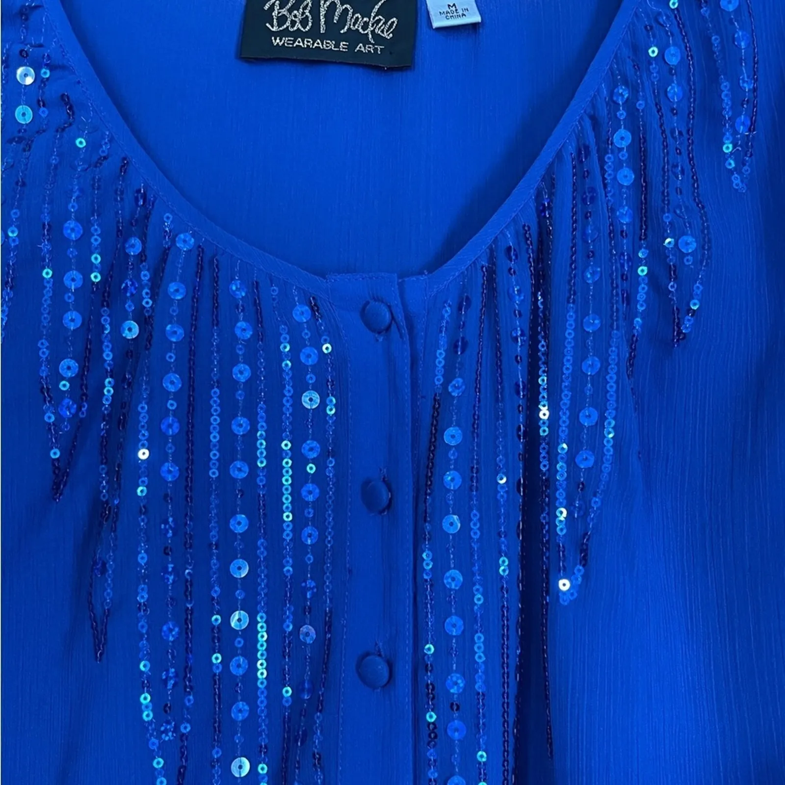 Bob Mackie Size Medium Blue Scoopneck Sequin Feather Button Front Crinkle Blouse - Image 3