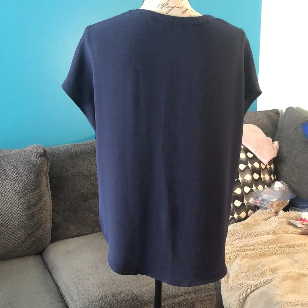 LAST CHANCE 🎉4 for $20 💄 mi ami Short Sleeve Blouse, size Medium - Image 5