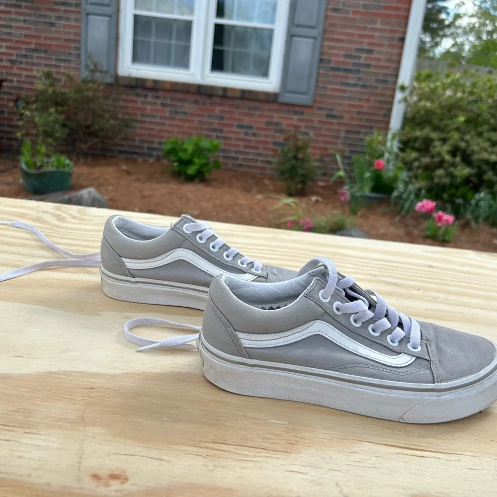 - Vans Old Skool grey and White Sneaker Men’s Sz 3.5, woman’s‎ 5.0 shoes - Image 3
