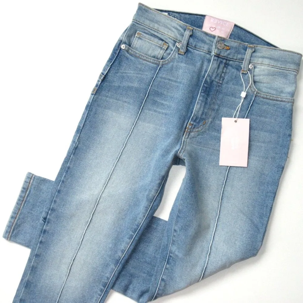 NWT Revice Venus Crops in Lightyear Wash Star Pieced Stretch Skinny Jeans 29 - Image 3