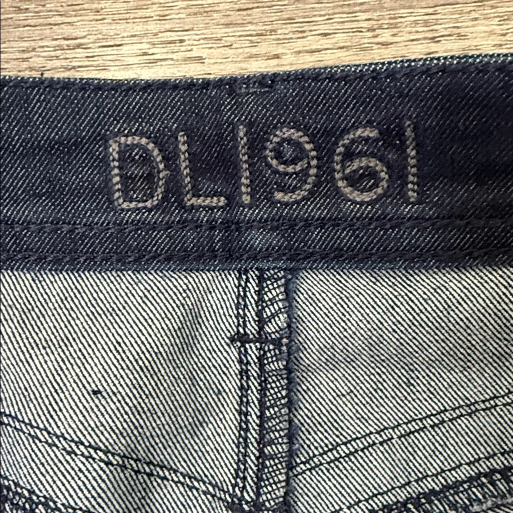 DL1961 Women's 4Way Stretch Dark Indigo Milano Boot Cut Jeans - Image 12