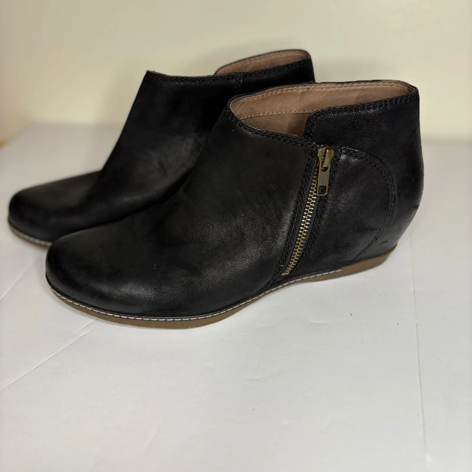 Dansko Leyla Black‎ Leather Wedge Ankle Boots Side Zip Women Size 9.5 EU 41 - Image 5