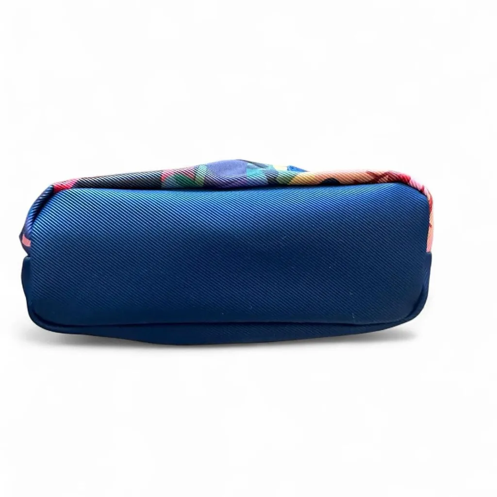 Thomas Olivos For Latam Amenity Toiletries bag NWOT Green - Image 6