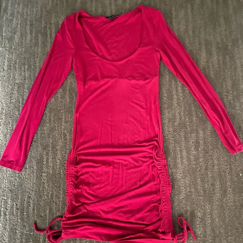 Bebe sport women long sleeve pink dress  XS adjustable side straps rushed - Image 4