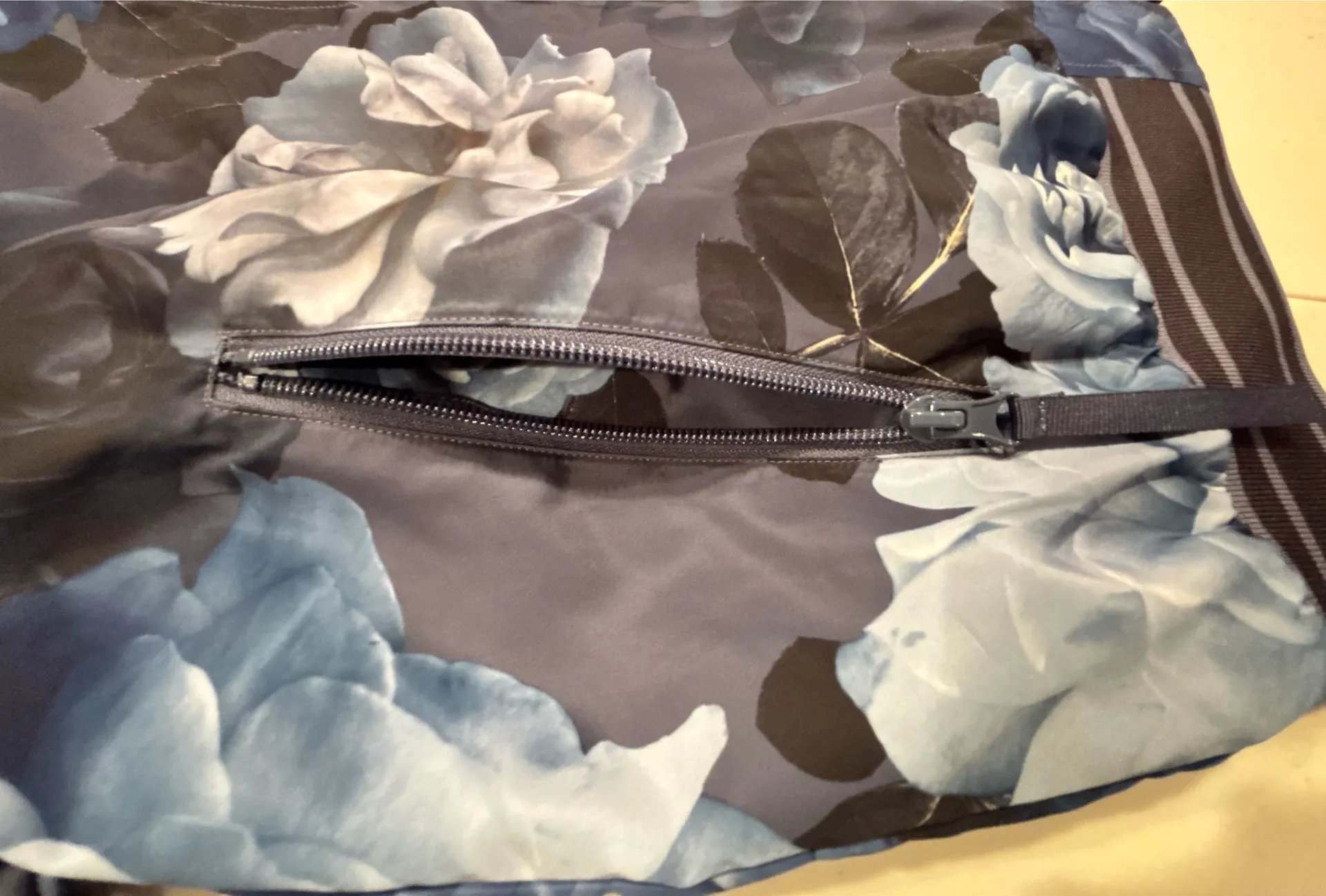 JOHNNY WAS | Grey Peony Drop Shoulder Bomber Jacket. Size: XS - Image 15