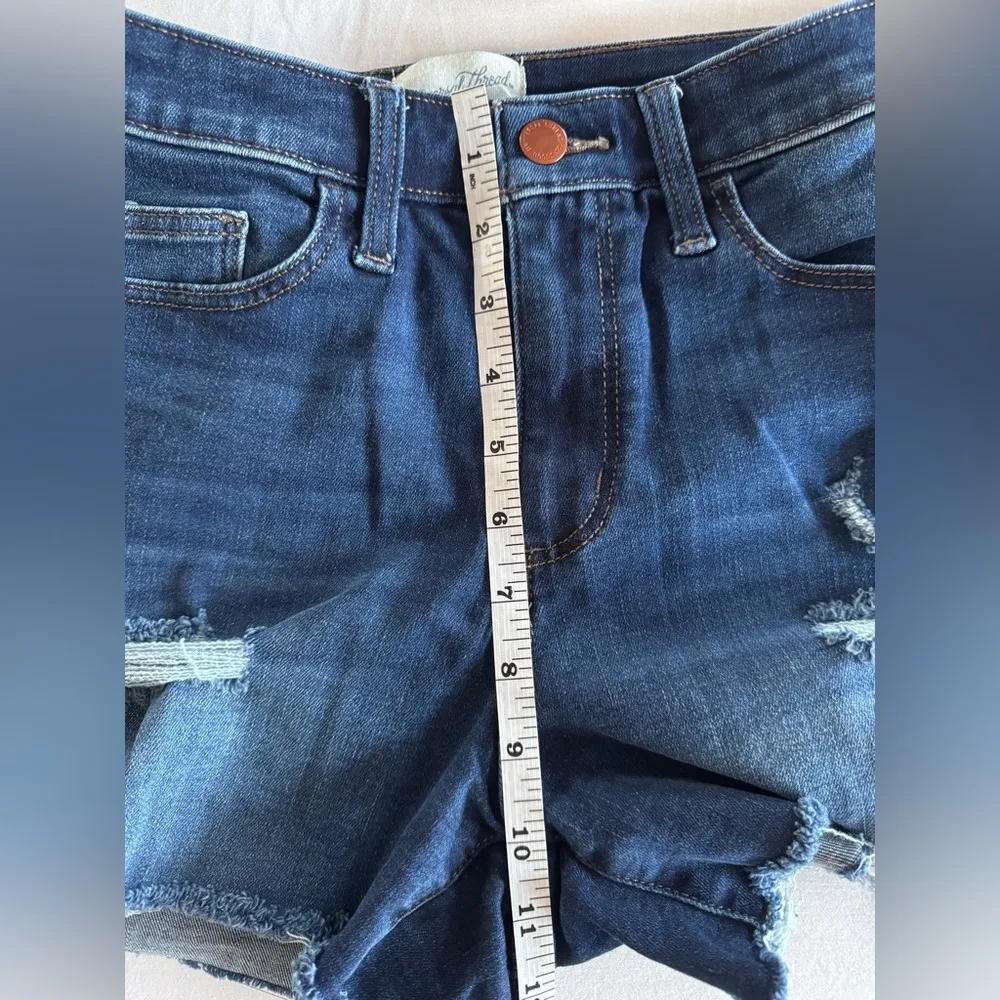 Target Universal Thread High Rise Midi Dark Blue Distressed Denim Shorts Size 6 - Image 7