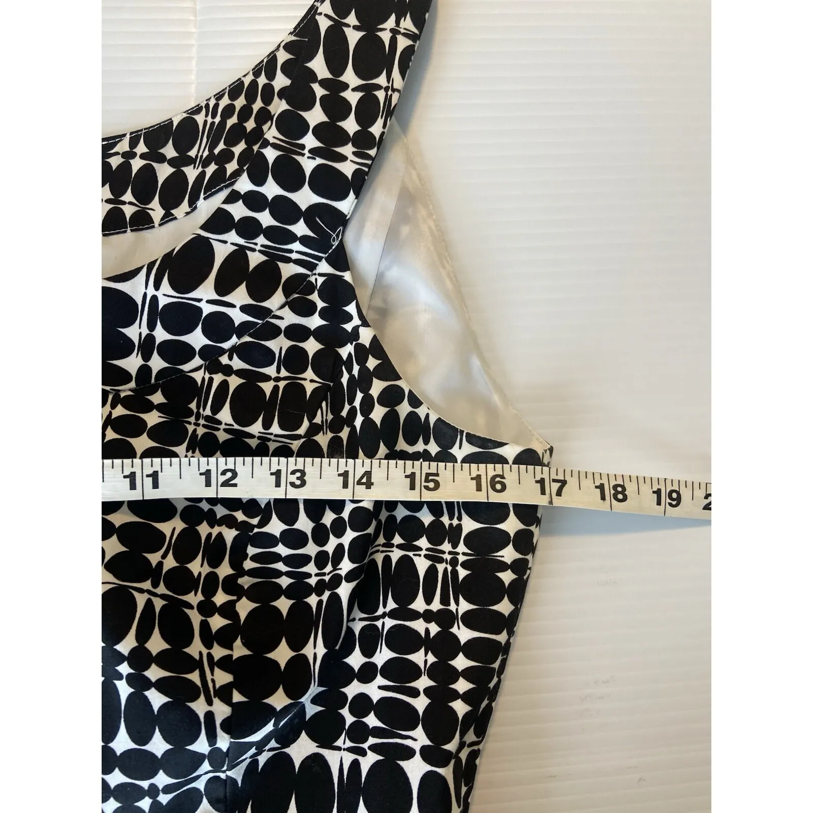 Calvin Klein Black White Pleated Sheath Dress Career Sleeveless Size‎ 8 P Belted - Image 8