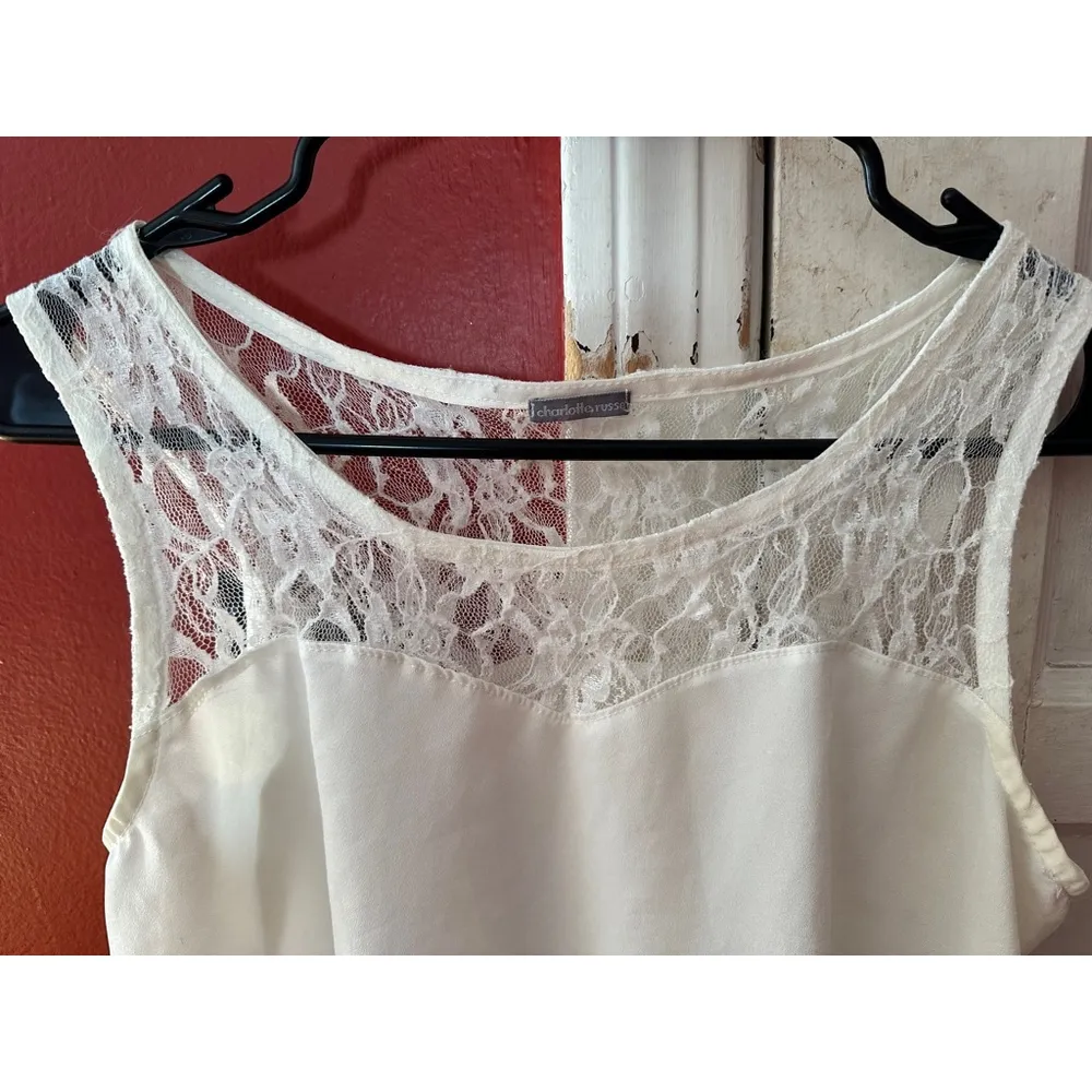 Charlotte Russe Floral Crochet Lace Tie Bottom Sleeveless Blouse, L, White - Image 5