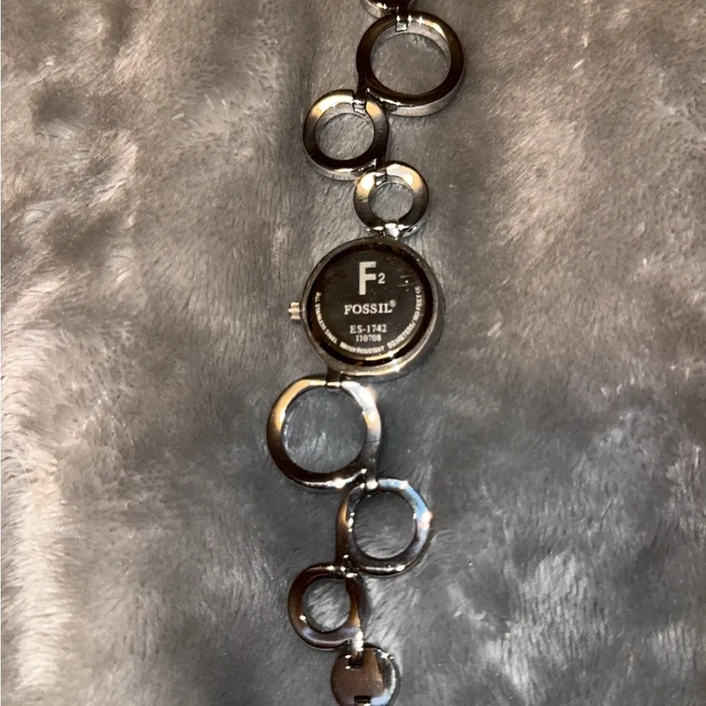 Fossil Women's Silver and Black Watch - Image 3