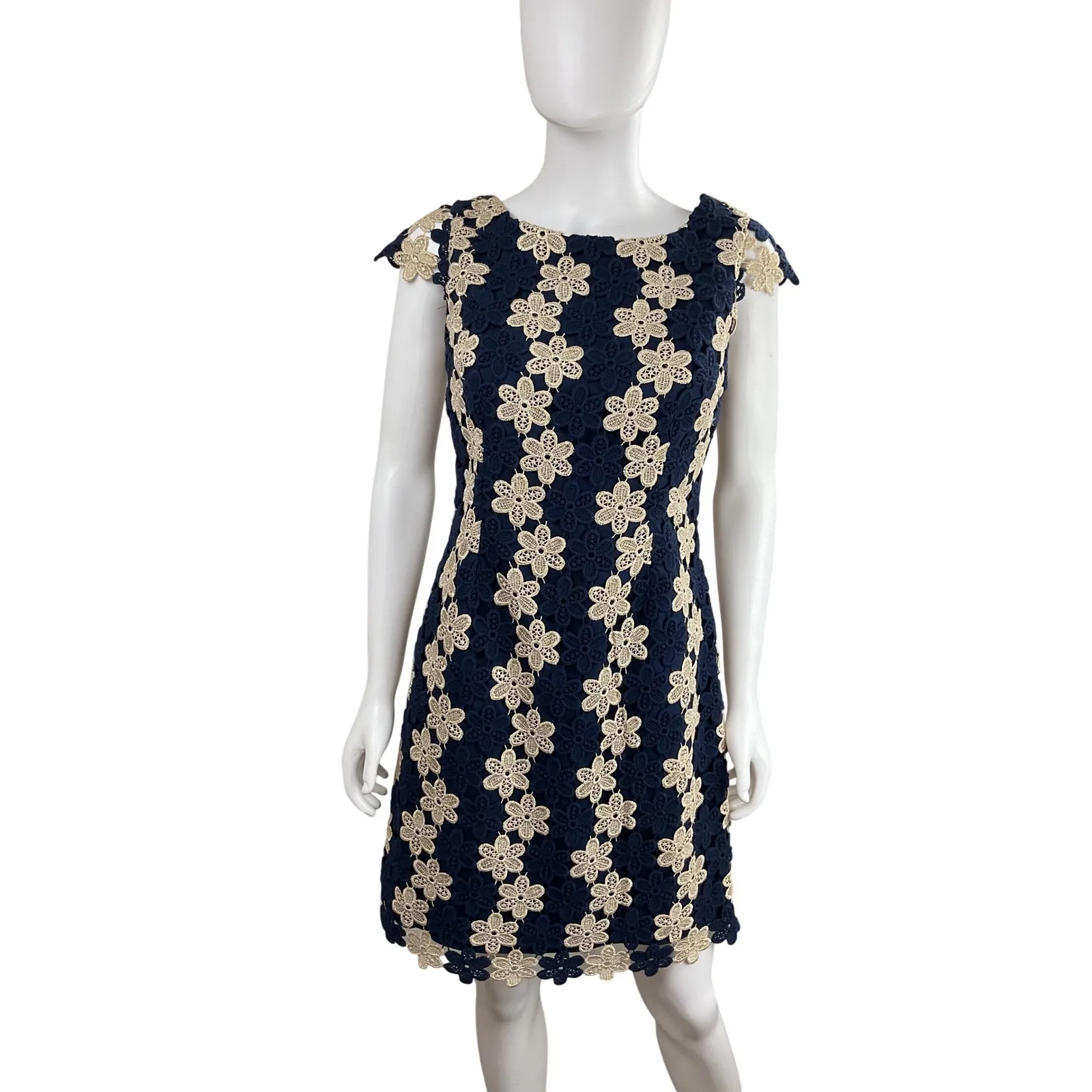 Lilly Pulitzer Navy Gold Flower Lace Cap Sleeve Shift Dress Size 2 - Image 2