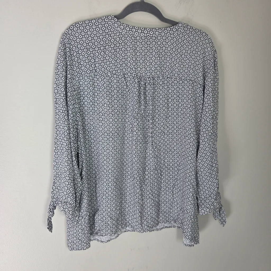 Jones New York Black and White Geometric Print Blouse - Image 5