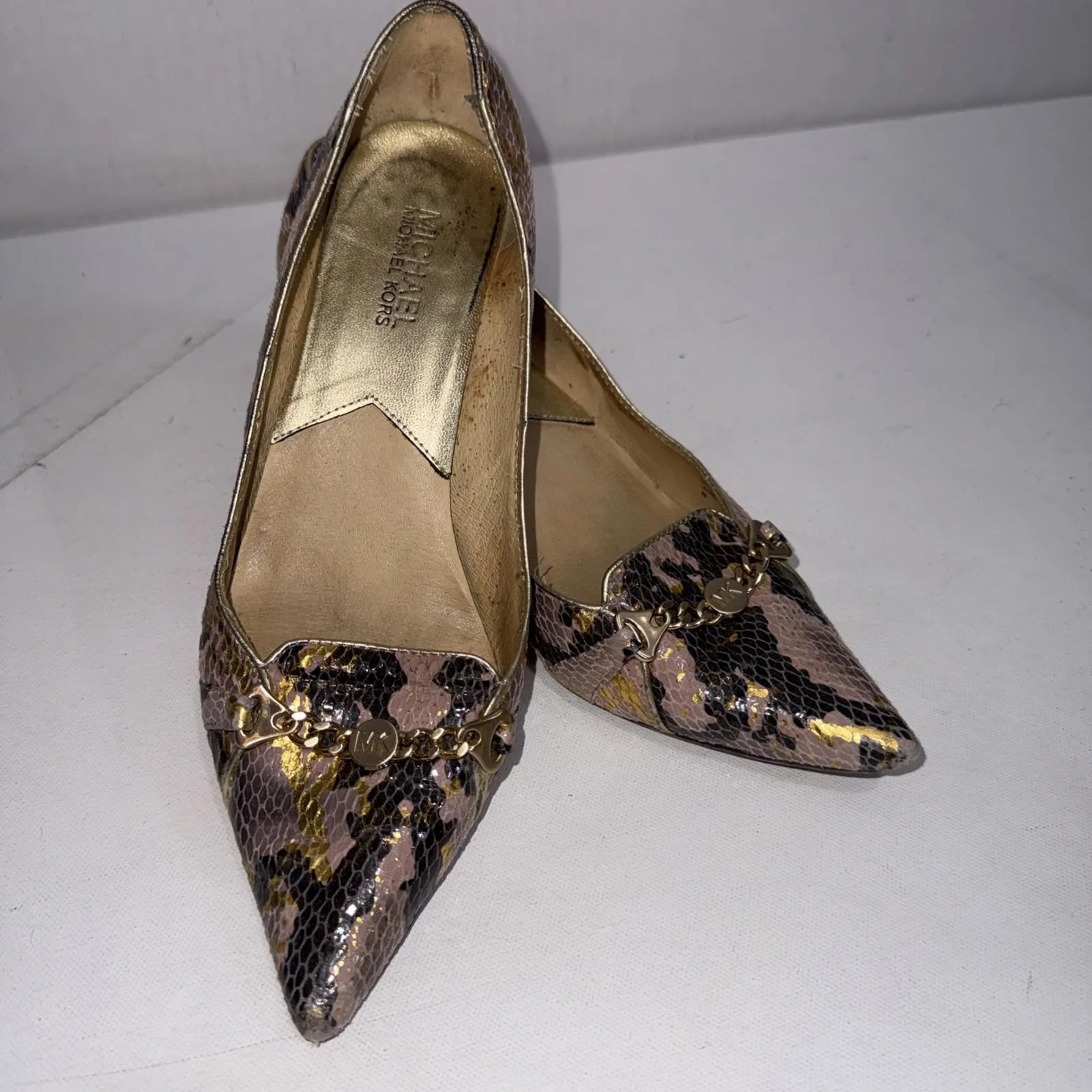 Michael Kors Heels Snake Skin Leather 2" Kitten Heels MK Logo Chain Women's 8M - Image 2