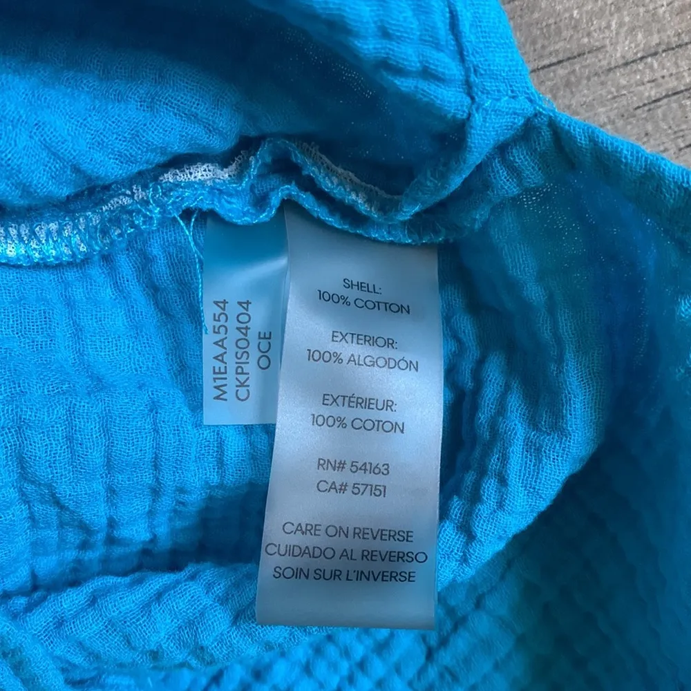 Calvin Klein blue button front shirt - Image 5