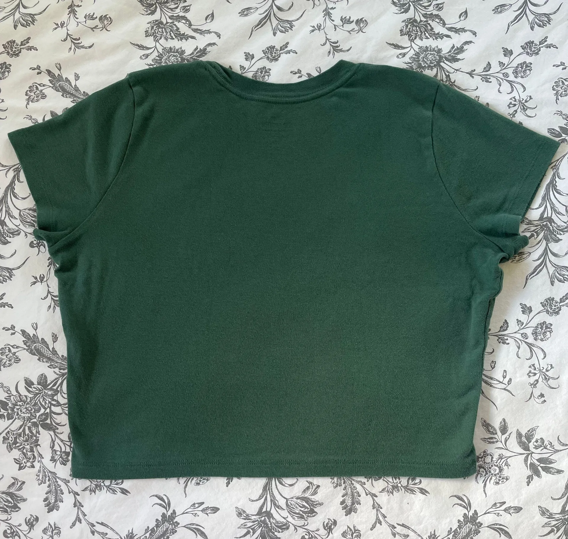 Green Short Sleeve Crop Top - Image 2