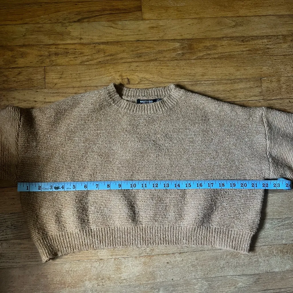 Nasty Gal cropped balloon sleeve sweater size s/m - Image 6