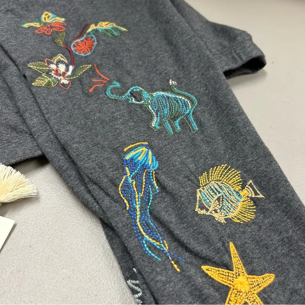 Johnny Was Charcoal Gray Leggings Embroidered Fish Sea Animals Size Small NWT - Image 5