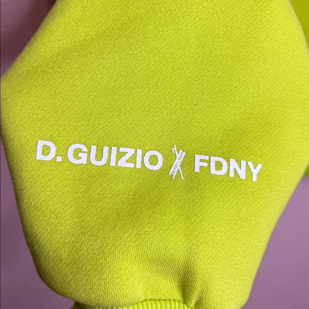 DANIELLE GUIZIO FDNY NEON GREEN SWEATSHIRT. SIZE M - Image 7