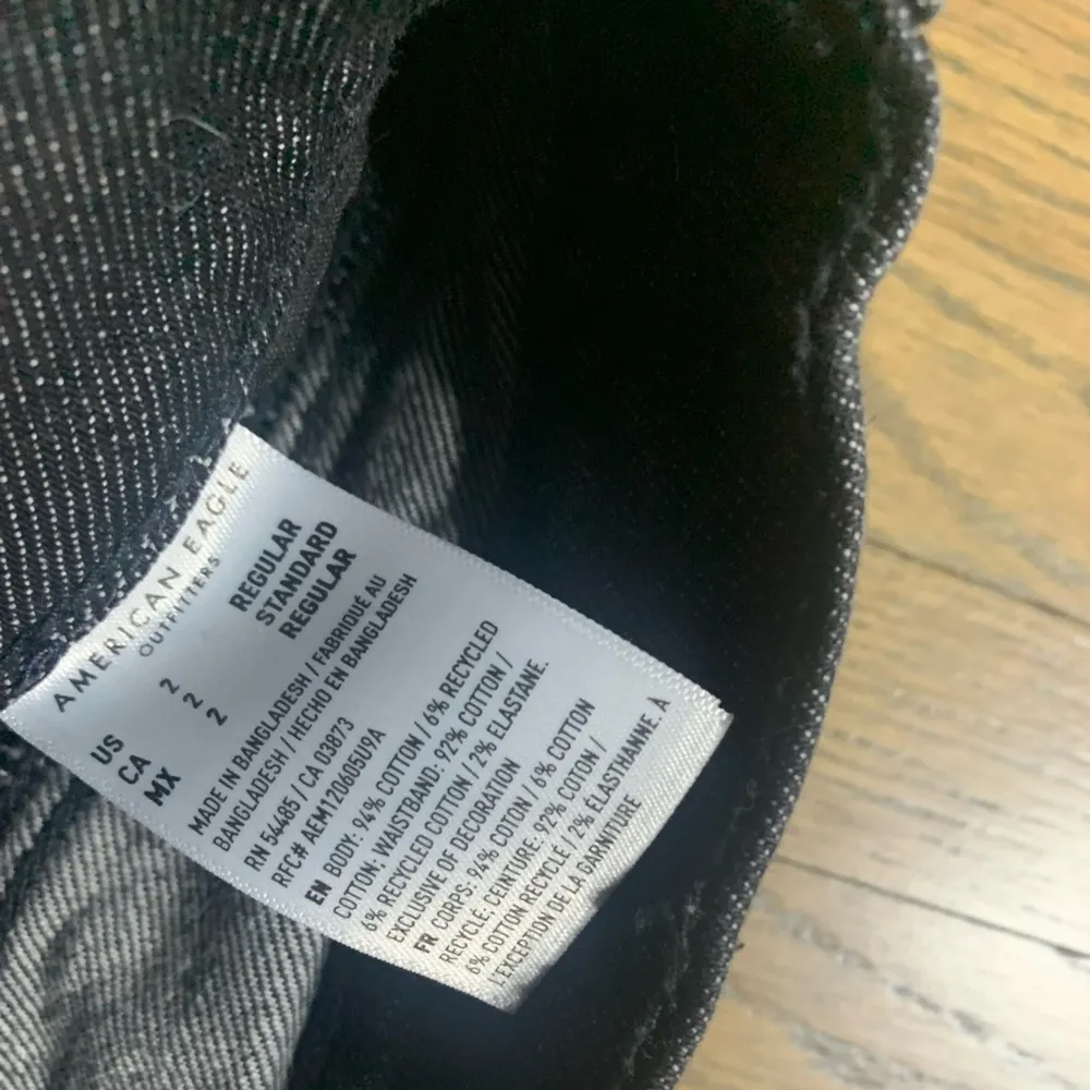 American eagle 2 90’s boyfriend jeans - Image 7