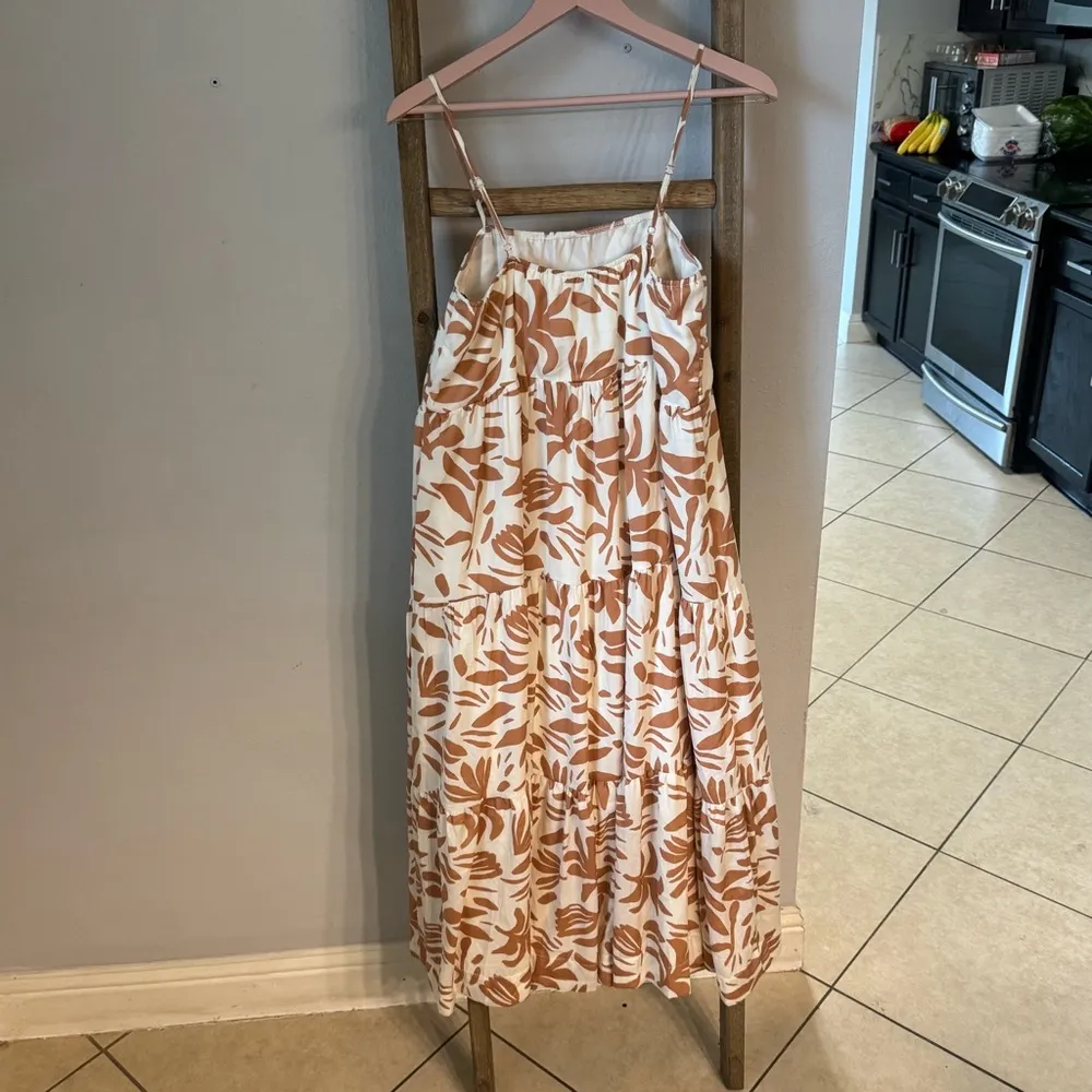 New Women’s sleeveless dress
Size Large 
Brand is Forever 21 - Image 6