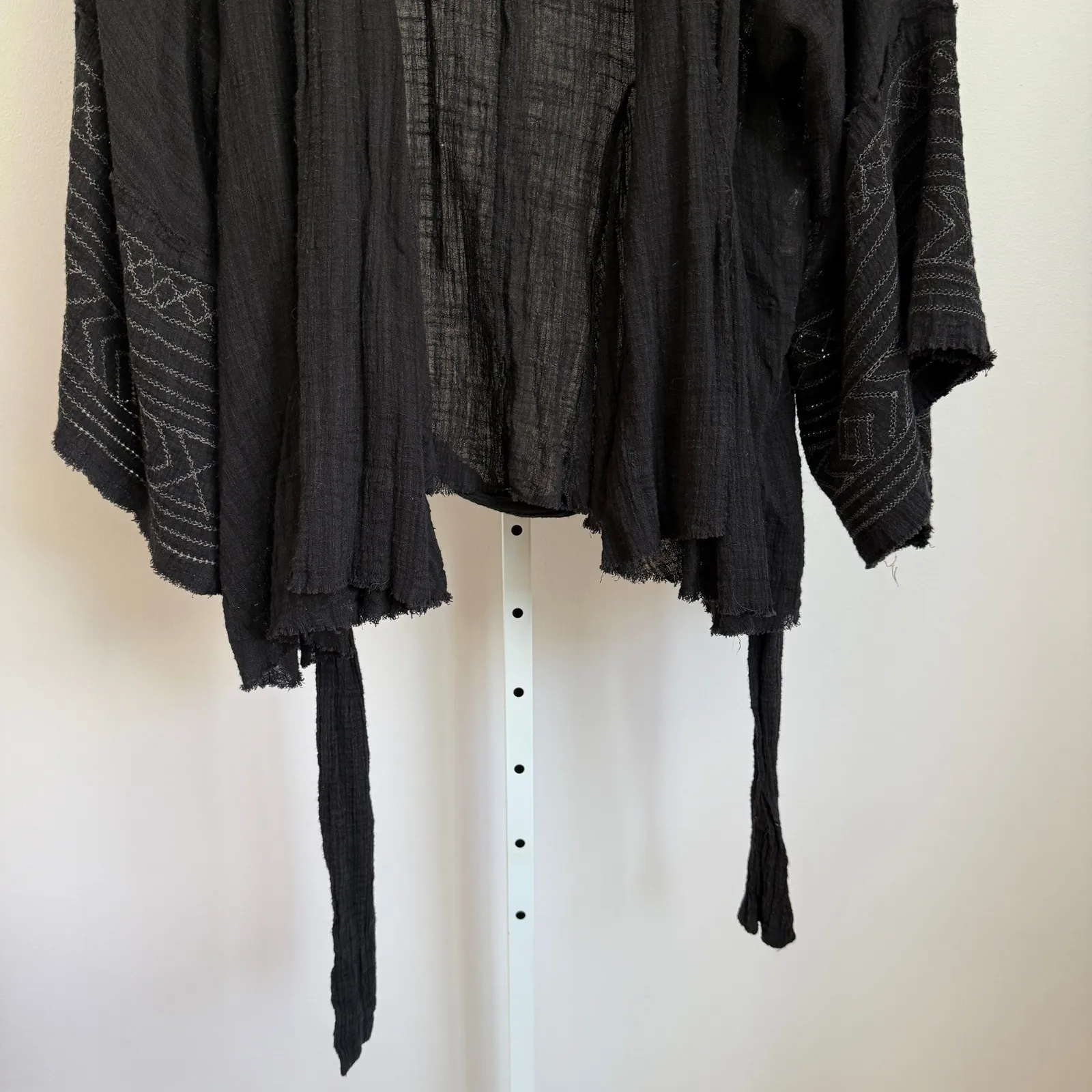 Free People FP‎ One Black Embroidered Kimono Front Tie XS/S NWT Boho Lagenlook - Image 3
