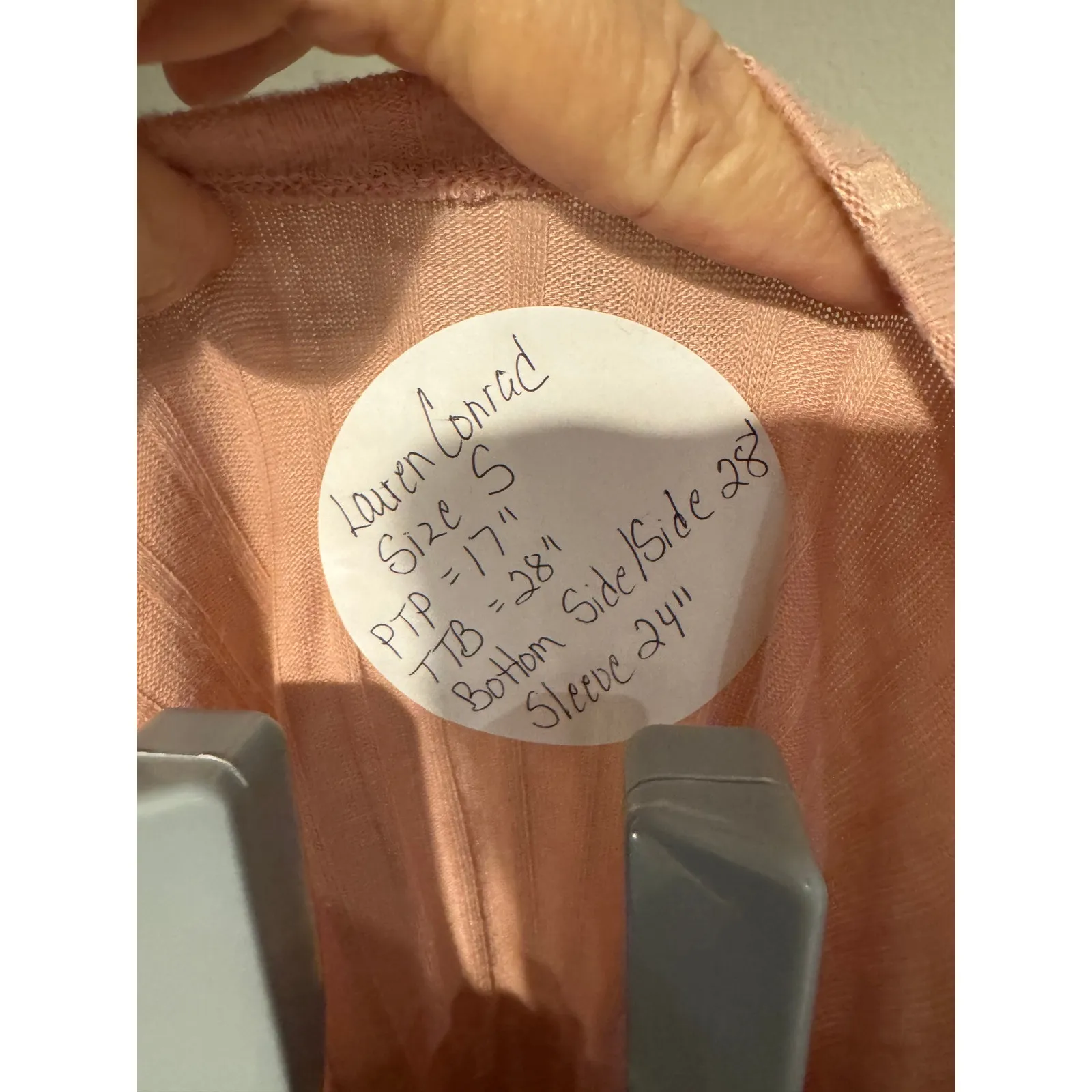 LAUREN CONRAD Pink Ladies Top size small. - Image 3