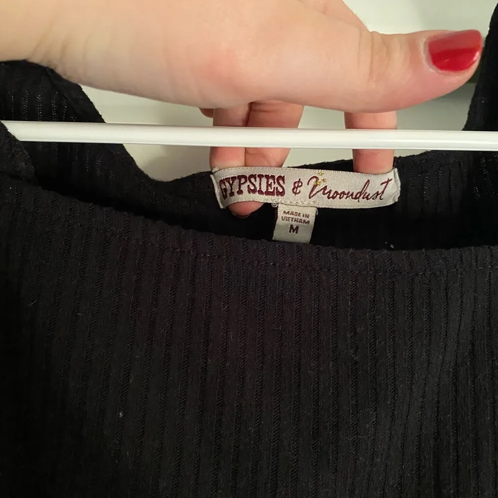 gypsies & moondust black ribbed square neckline short sleeve shirt - Image 2