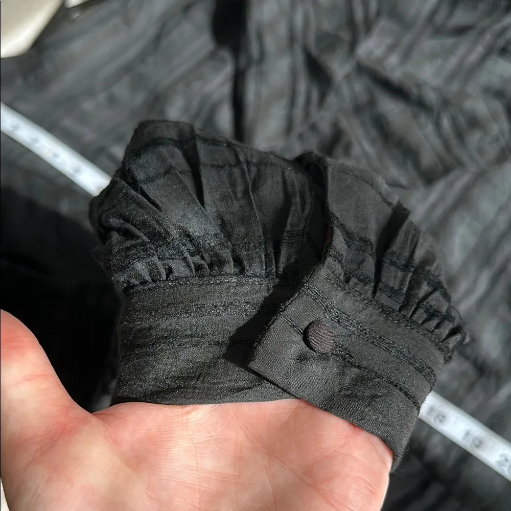 Alison Eve Evereve Bowie Chic Black Ruffled Blouse Size Medium - Image 12